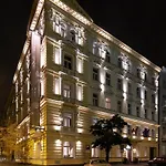 Assenzio 4* براغ