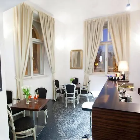 Assenzio Hotell