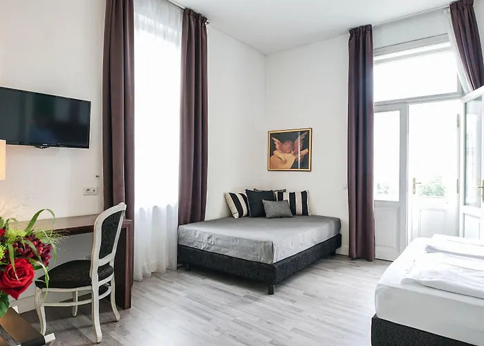 فندق Assenzio 4*
